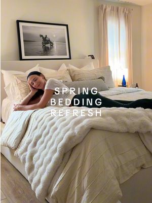 It’s time to lighten up our bedroom for spring! 🌷☀️ I know there’s still so much to be done in this room, we haven’t eve