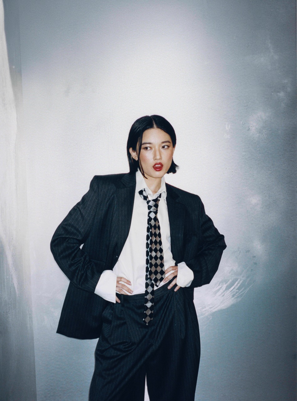 4/1 - Chloe Qisha thumbnail