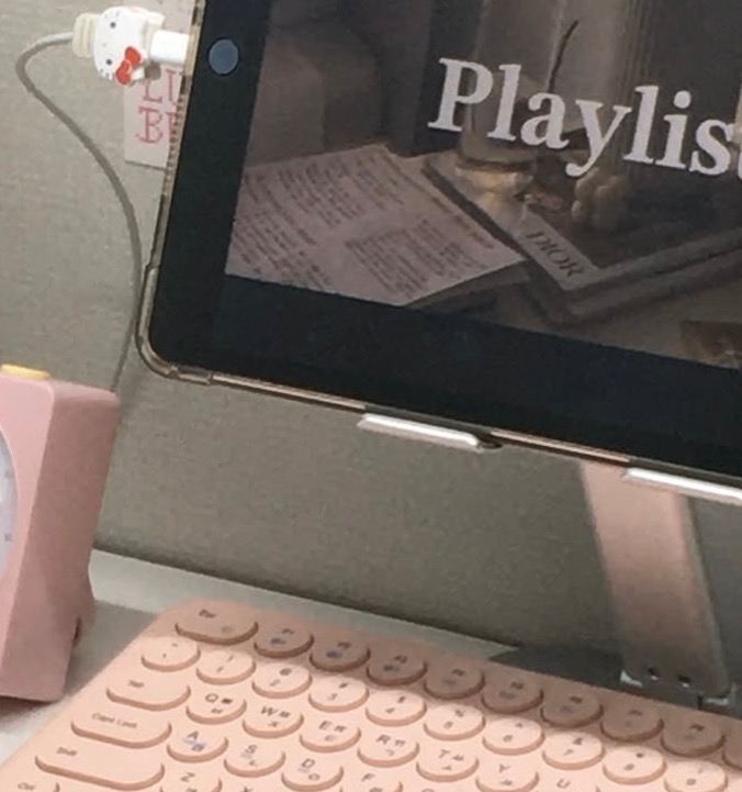 아이패드 거치대 thumbnail