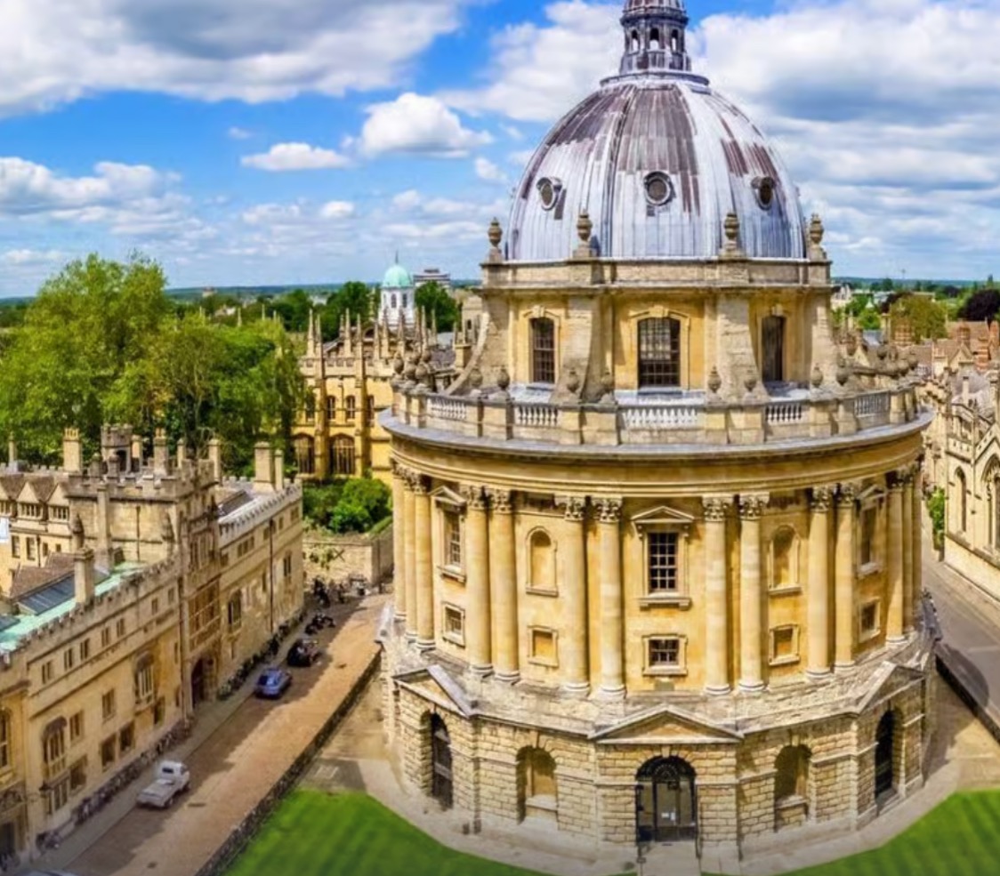 Oxford and Cambridge Day Trip from London thumbnail