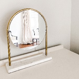 book your free style consult! thumbnail