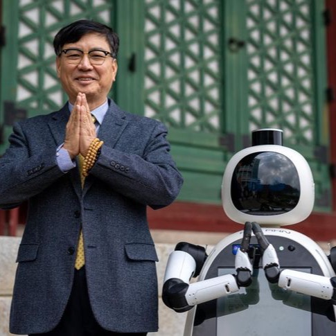 AI: South Korea Debuts Robot Monk to Explore Role of Technology in Buddhism thumbnail