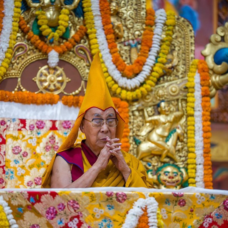 Dalai Lama Warns Against Spiraling Violence, Urges Peace in the Middle East and Ukraine thumbnail