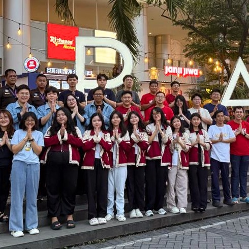 Interfaith Compassion: Young Buddhist Association of Indonesia Distributes Meal Packages During Ramadan thumbnail