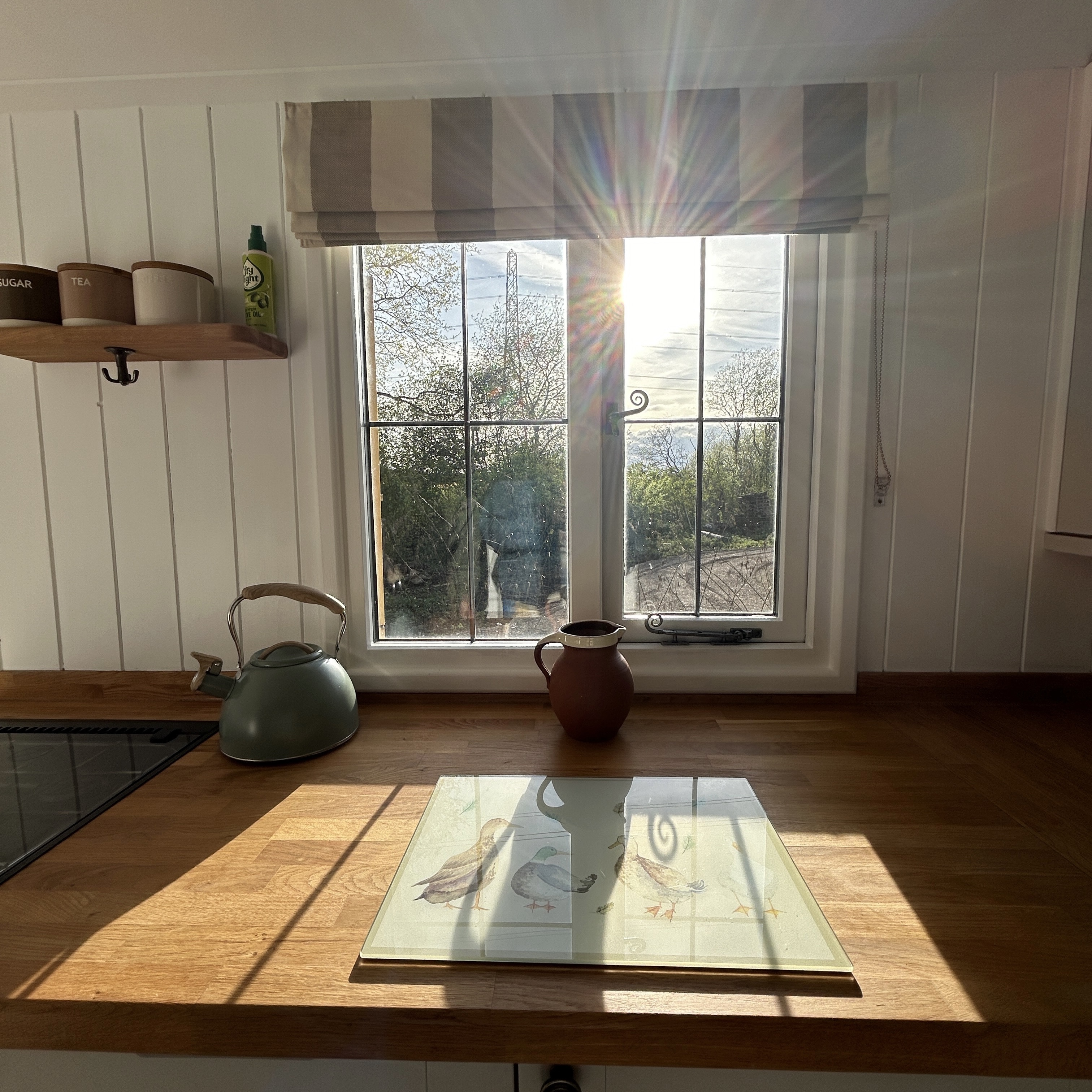 Willow Hut thumbnail