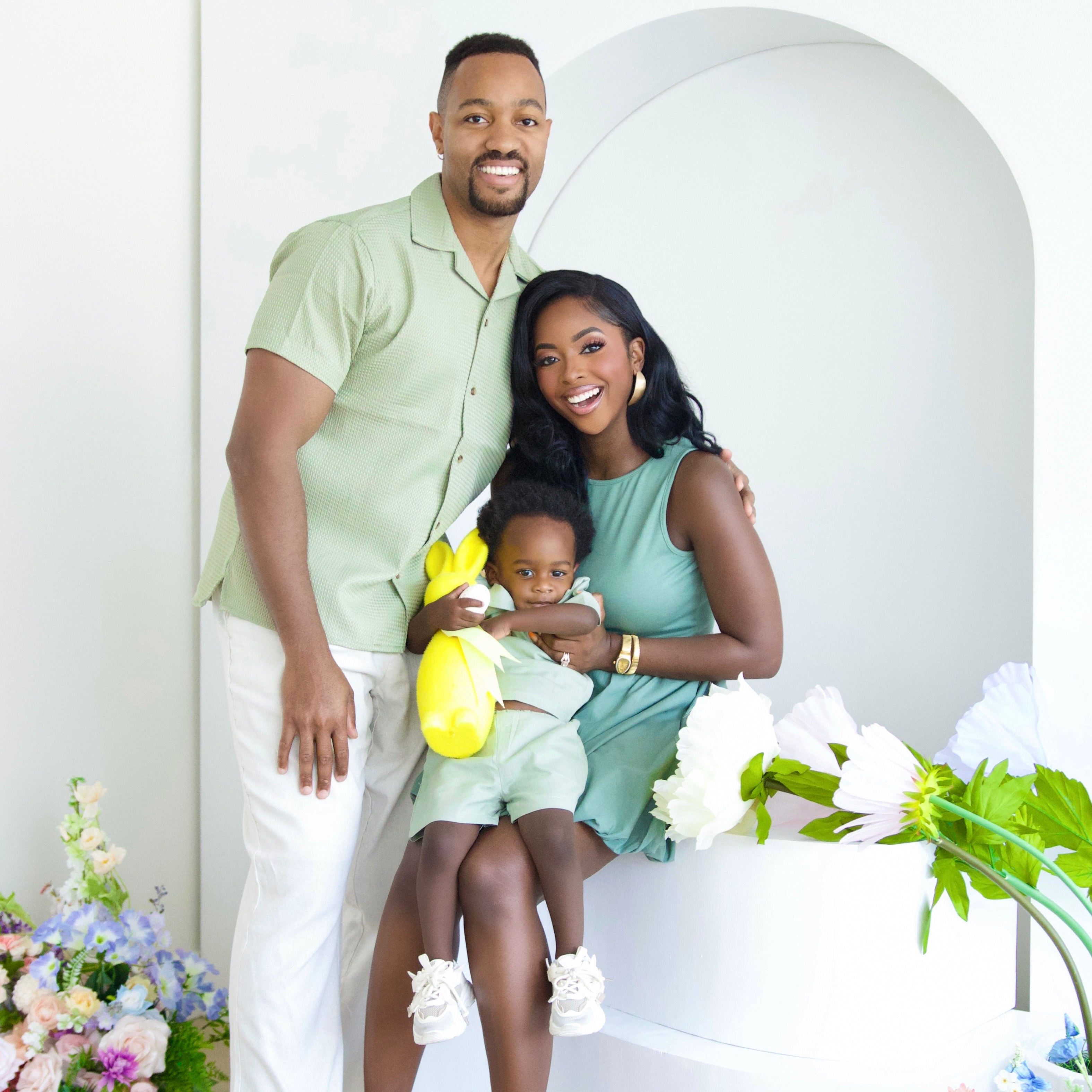 FAMILY SPRING OUTFITS thumbnail