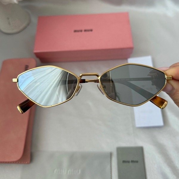 MiuMiu sunnies thumbnail