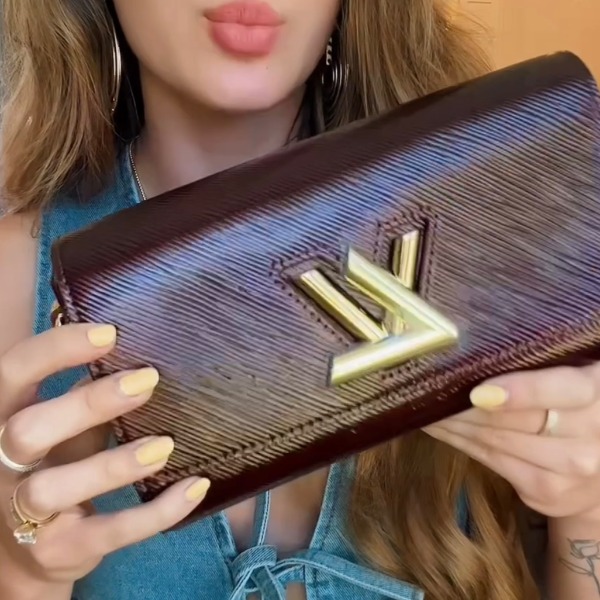 Burgundy LV bag thumbnail