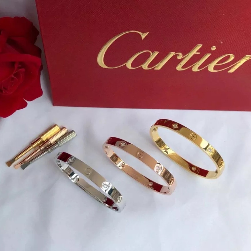 Love bracelet thumbnail