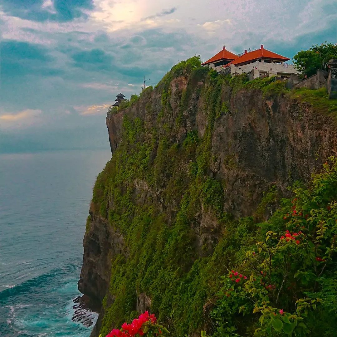 Meaning of Uluwatu  thumbnail