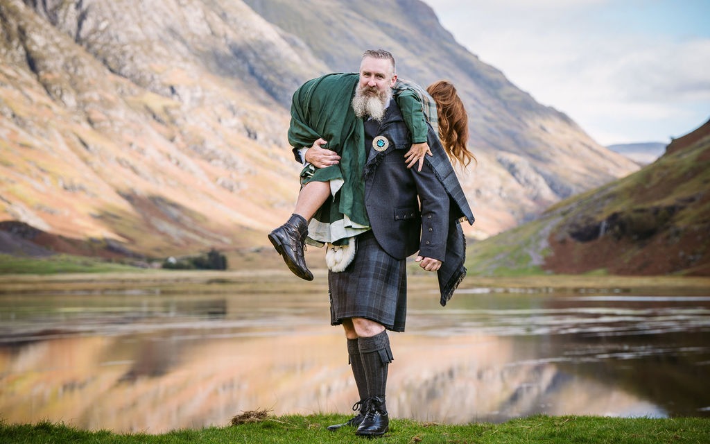 Elopements Photography in Scotland thumbnail