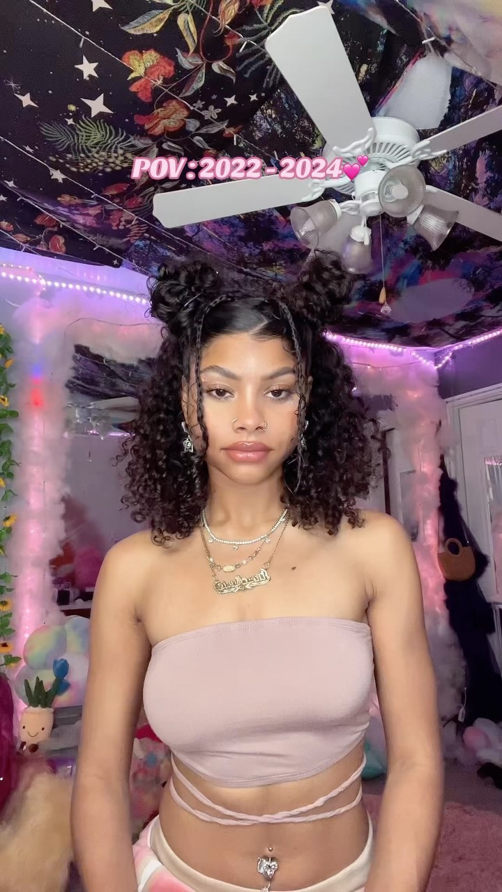 this only took me 2 years to finish😭 & my neckalaces never changed 😂😂💕✨ 
.
.
.
.
.
.
.
.
.
.
.
#beauty #transformation #