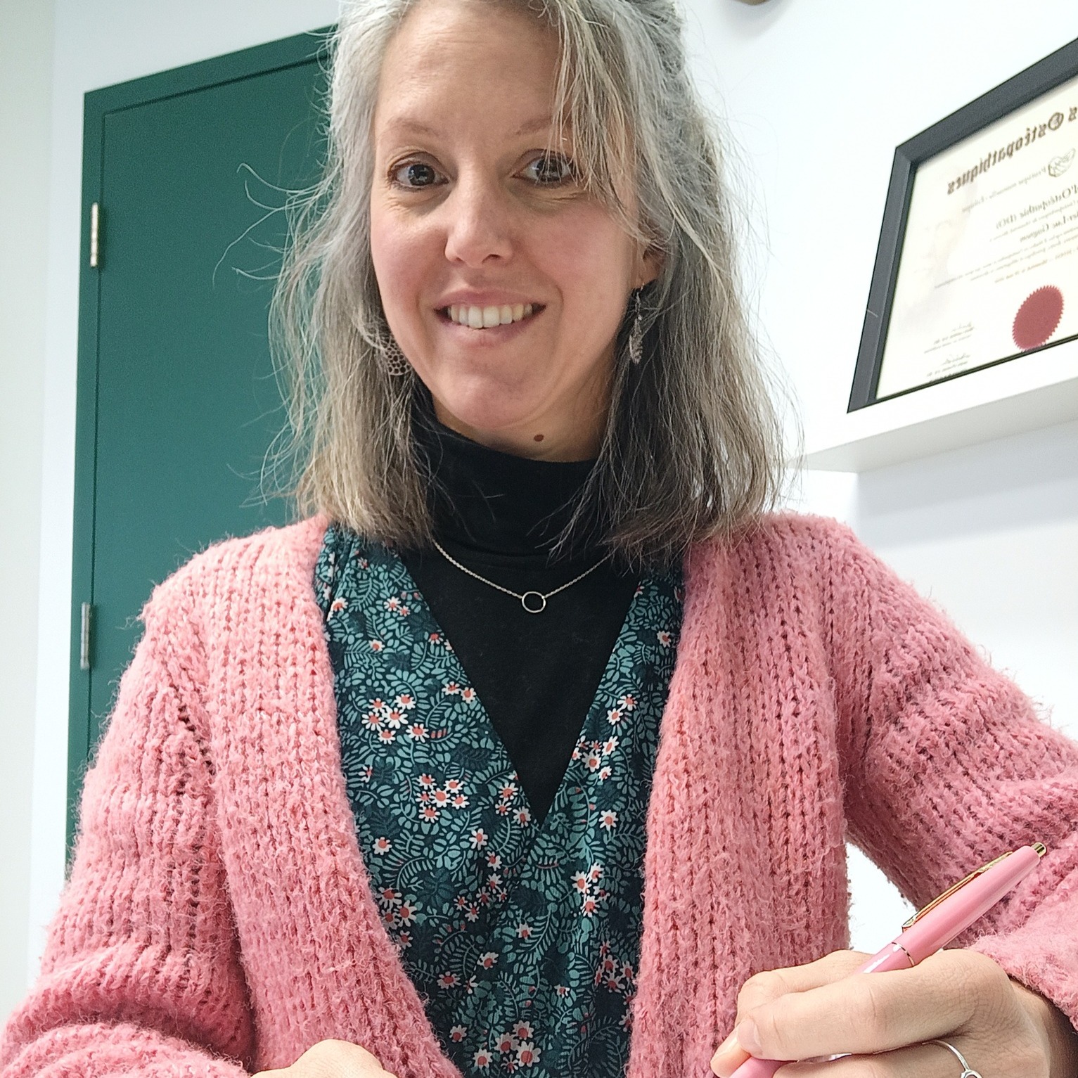 Qui se cache derrière ''Le Bonheur par les couleurs '' ? thumbnail