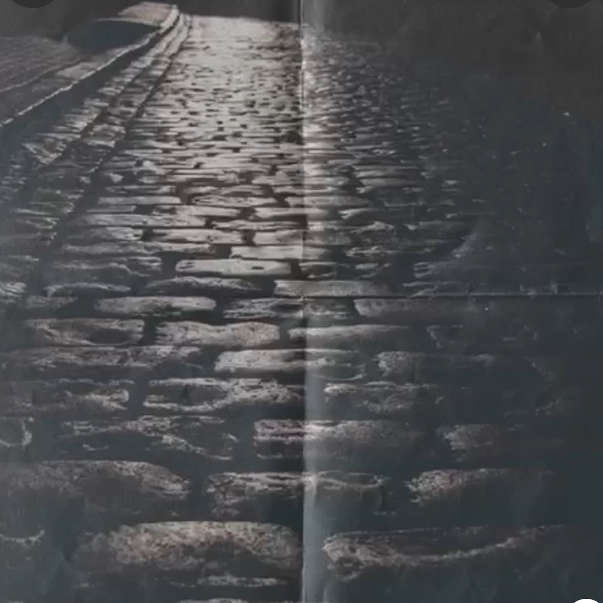 A Chapter: Cobblestone Streets | 𝑝𝑒𝑟𝑠𝑜𝑛𝑎𝑙 𝑒𝑠𝑠𝑎𝑦   thumbnail