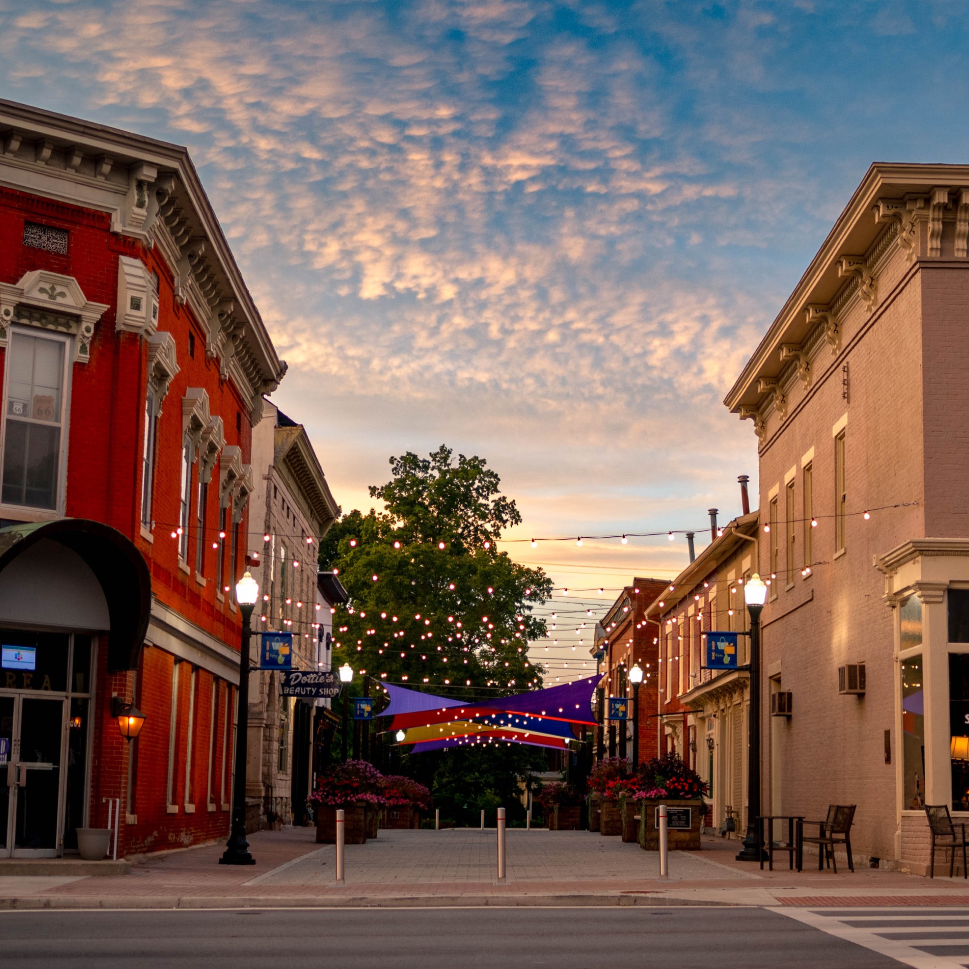 It's no wonder Shelby County is one of the fastest-growing areas in Kentucky when you consider the:

💥 Booming Job Marke