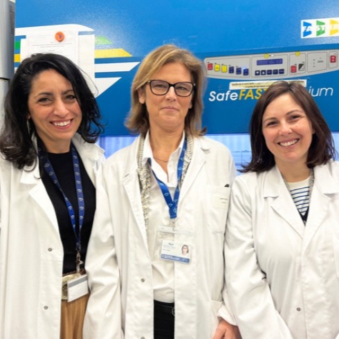 Trovata una cura per Long Covid: un paziente è guarito grazie a una terapia con gli anticorpi. Lo studio  thumbnail