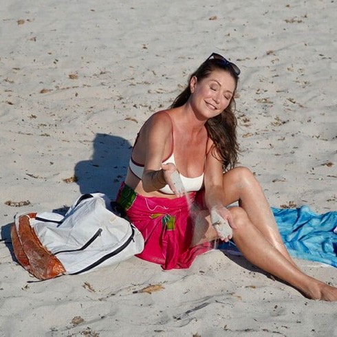 Attenzione alla sabbia portata in casa: i possibili danni e come evitarli thumbnail