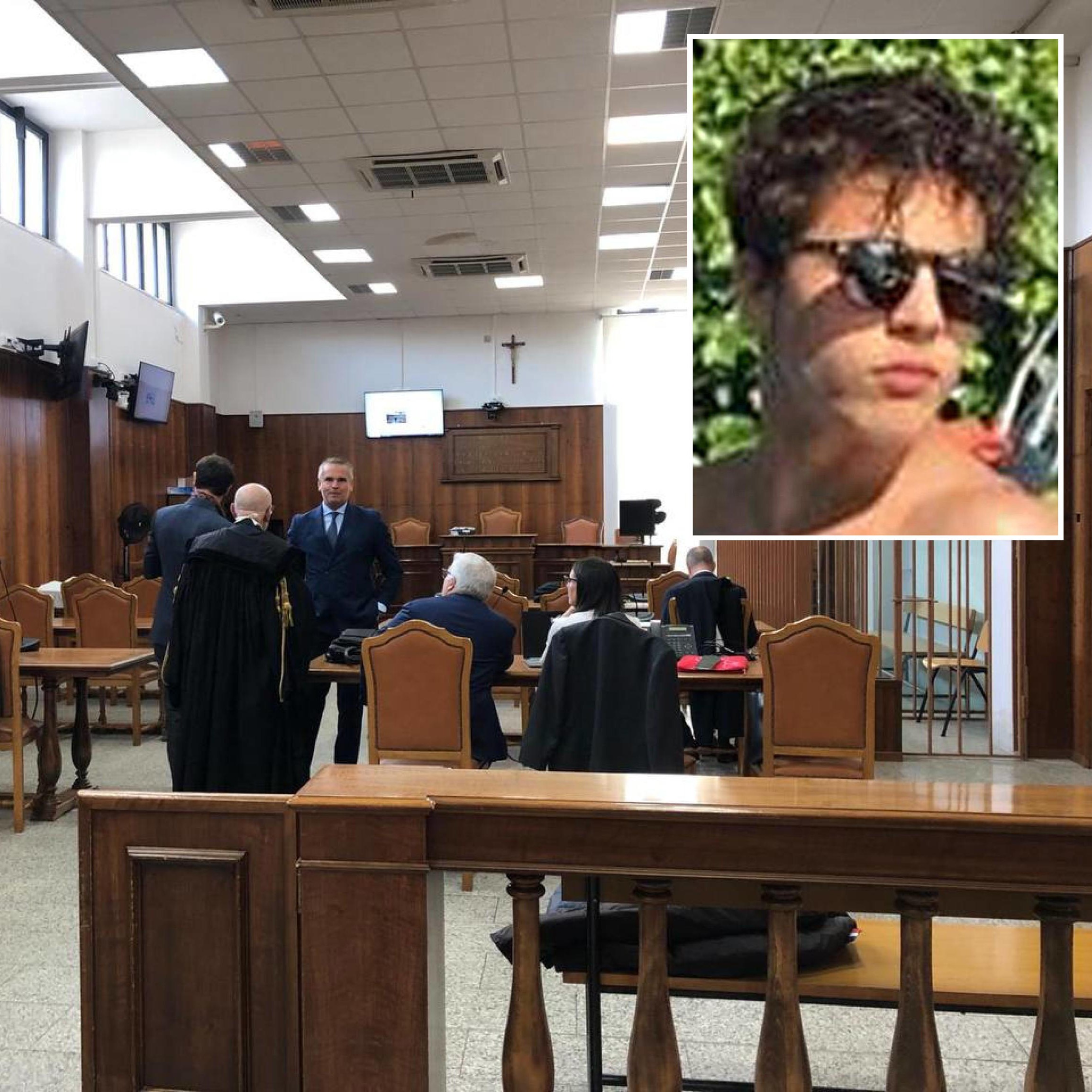 Il figlio di Beppe Grillo e i tre amici condannati per lo stupro di gruppo in Costa Smeralda thumbnail