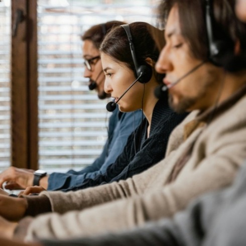 Luce e gas, basta una chiamata? Non più: ecco cosa cambia. Stop al telemarketing selvaggio thumbnail