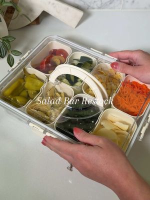I could eat salad bar everyday 🥬🤤🥒 Salad dressing: 1/2 cup olive oil 1/4 cup white vinegar 3 Tbsp mayonnaise ½ Tbsp suga