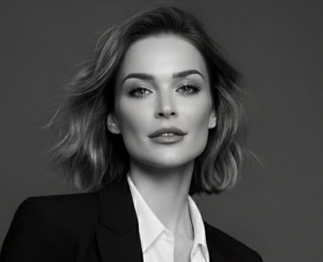 BRUNA EMER | The Inner Aura thumbnail