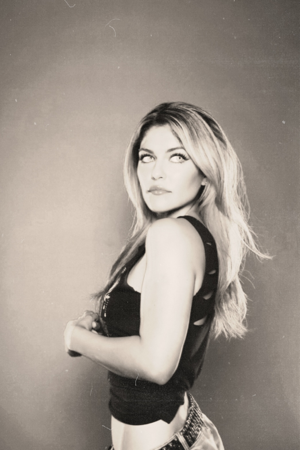 KARLA SRO - Rock Legacy Webzine thumbnail