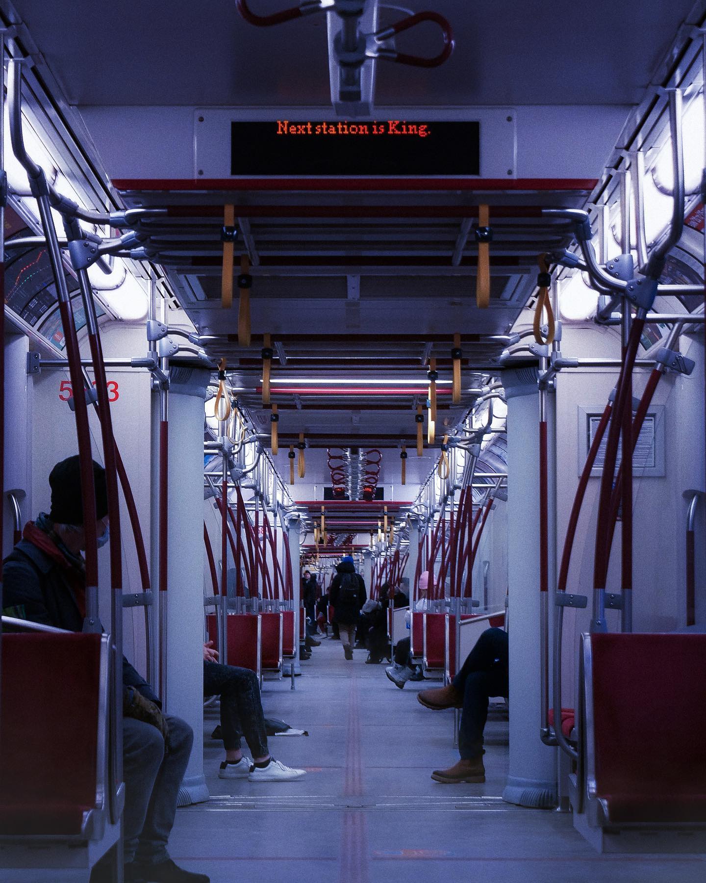 Midnight.

#canada #toronto #ontario #yyz #downtowntoronto #blogto #streesoftoronto #imagesoftoronto #curiocitytoronto #