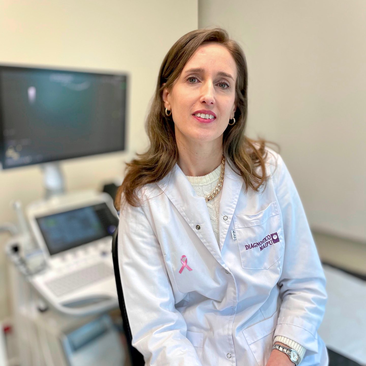 💗🌸 ¡Hoy es el Día Mundial del Cáncer de Mama!

Les presentamos a Lucía Beccar Varela, Jefa del servicio de Ecografía y D