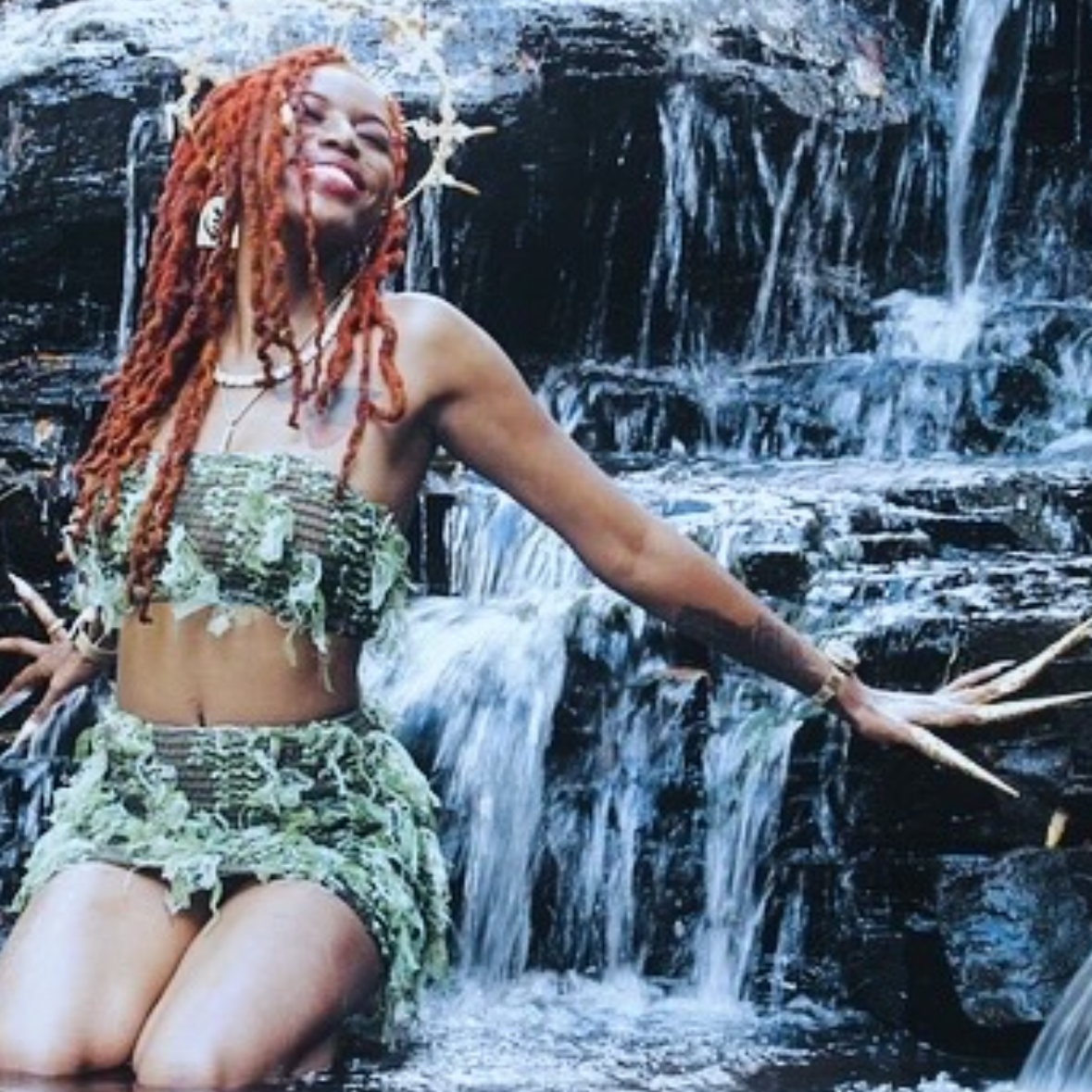 How to stream Apple Tree! thumbnail