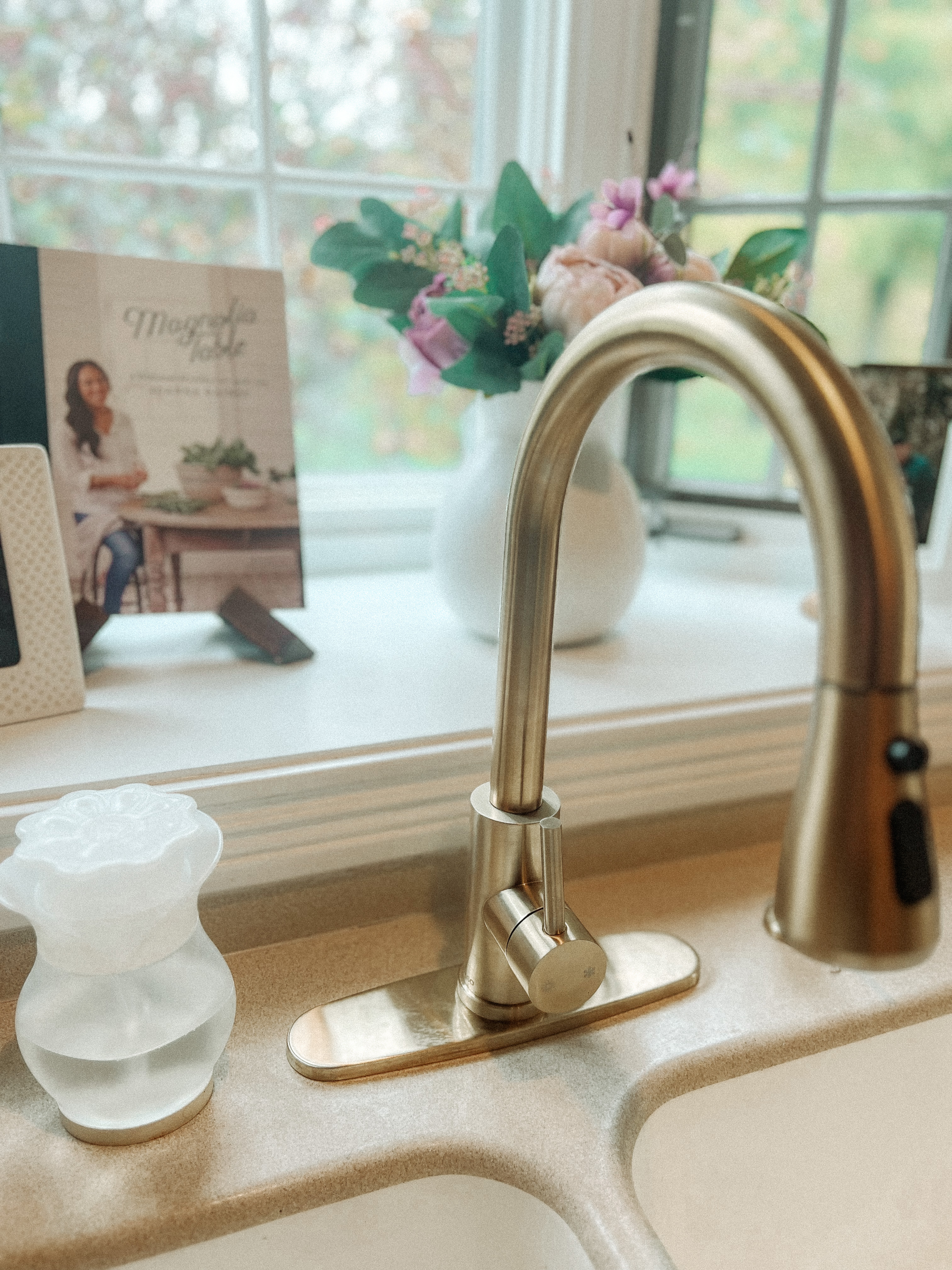 Kitchen Brass Faucet  thumbnail