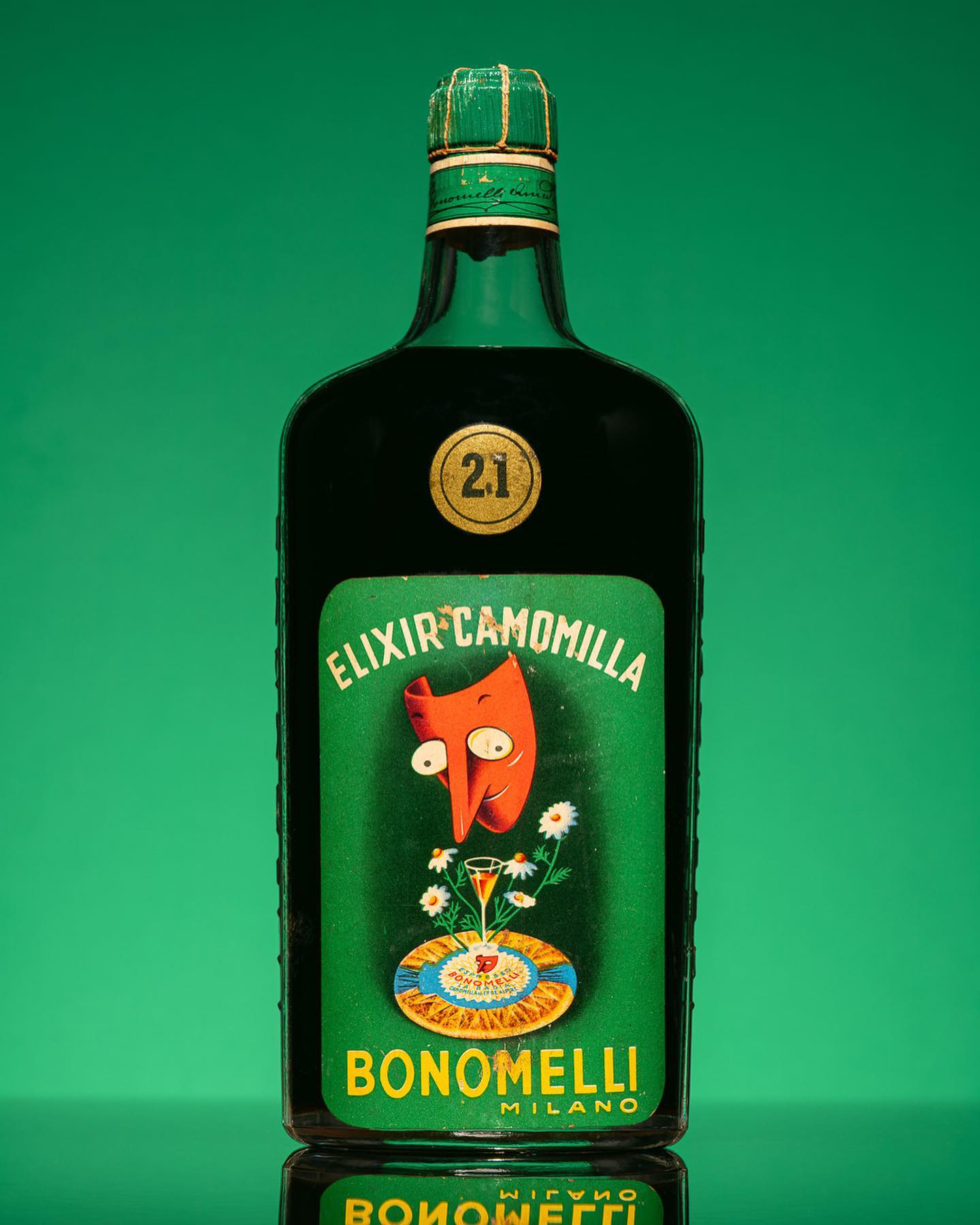 Bonomelli's Elixir Camomilla of Milan (Lombardy) 1950's 1000ml 21.00%
Vintage amaro of chamomile. Like most amaro this