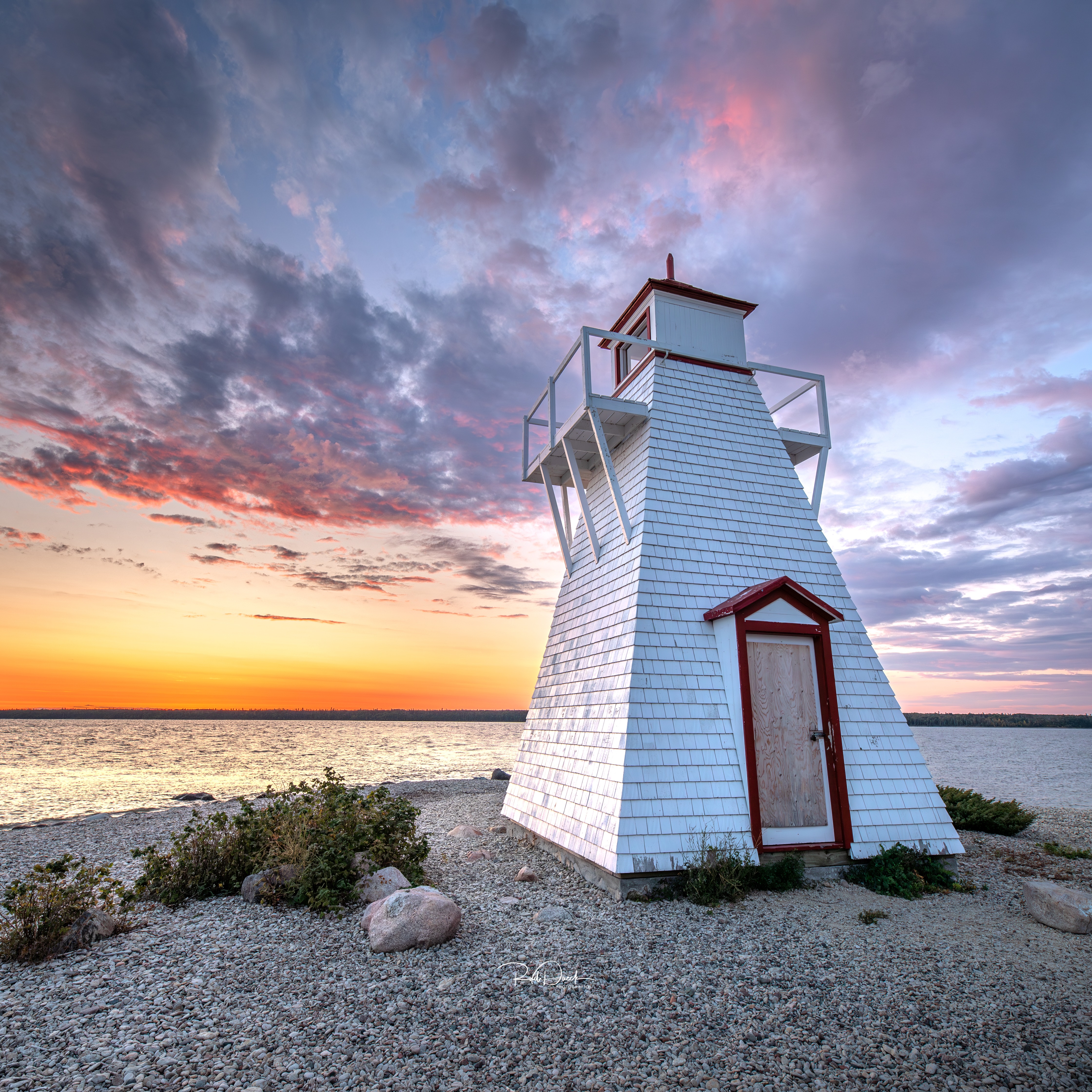 Gull Harbour Lighthouse. thumbnail