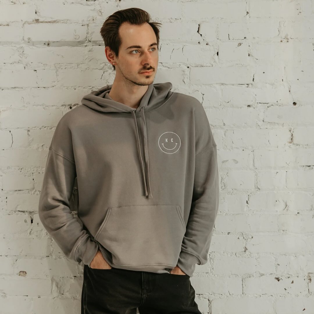 It’s an add to cart kinda day.

KC SMILEY HOODIE / GREY
Available in size XS + L

#KCSmiley #KC #kansascity #shoplocalkc