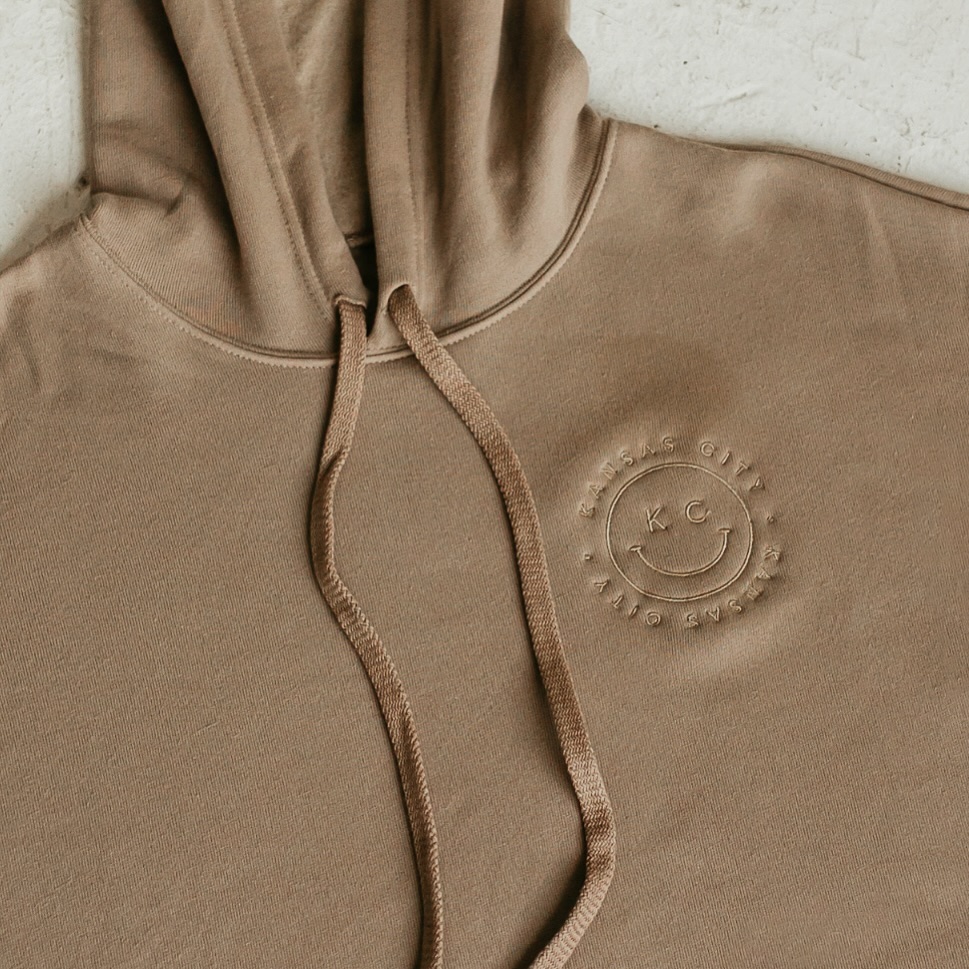 Stay cozy with this Tan KC Smiley Hoodie. Available in size XL. 

Shop local with #KCSmiley

#KC #kansascity #shoplocalk