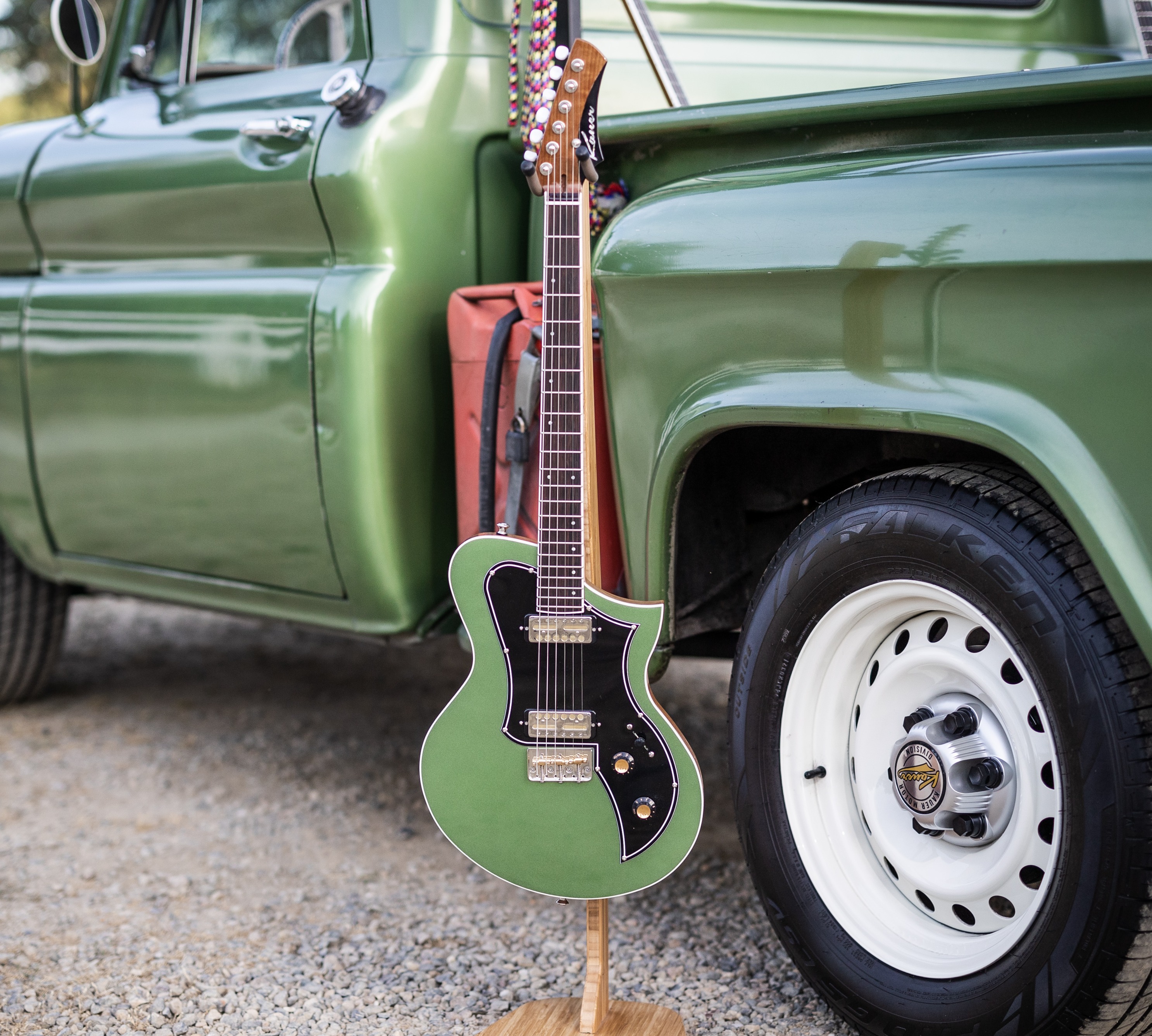 Kauer Guitars thumbnail