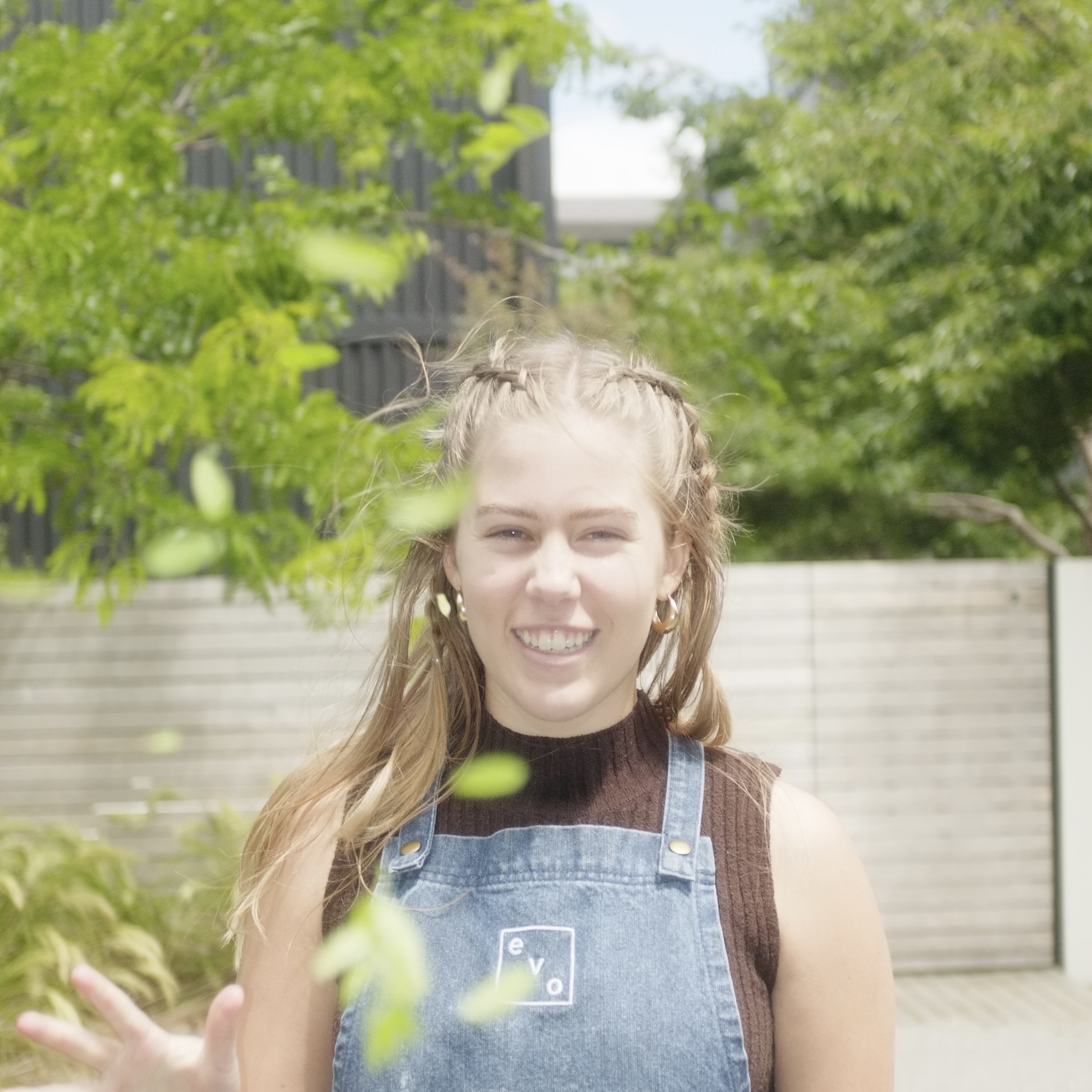 Hollie thumbnail