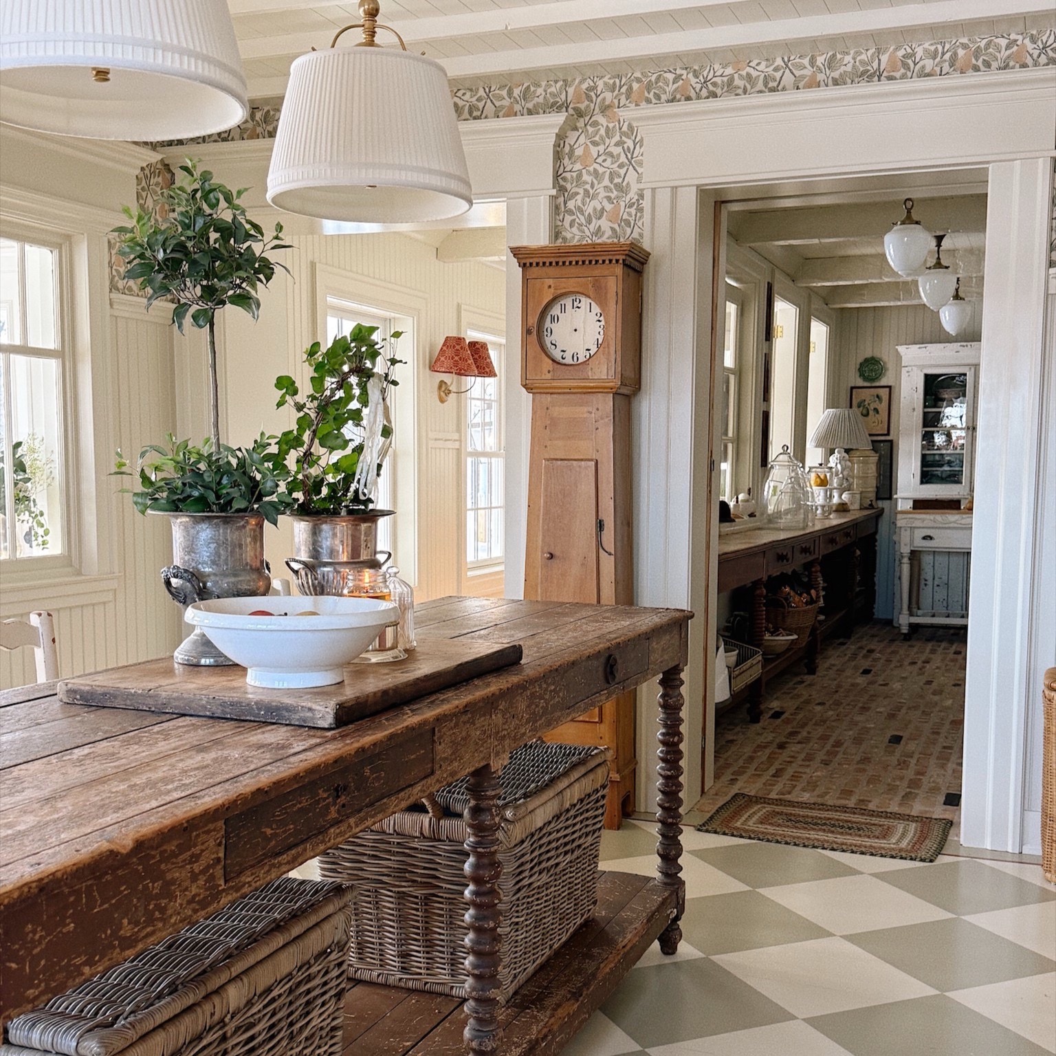 Wooden Wastebasket thumbnail