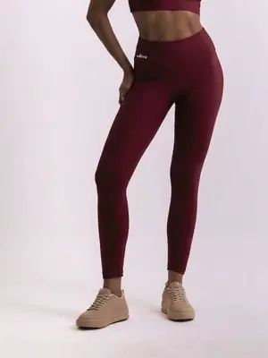 in my Cherry era 🍒🍷 Compre pelo site olivafit.com.br