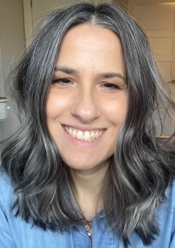 Find out what your gray hair actually needs (Free Hair Quiz) thumbnail