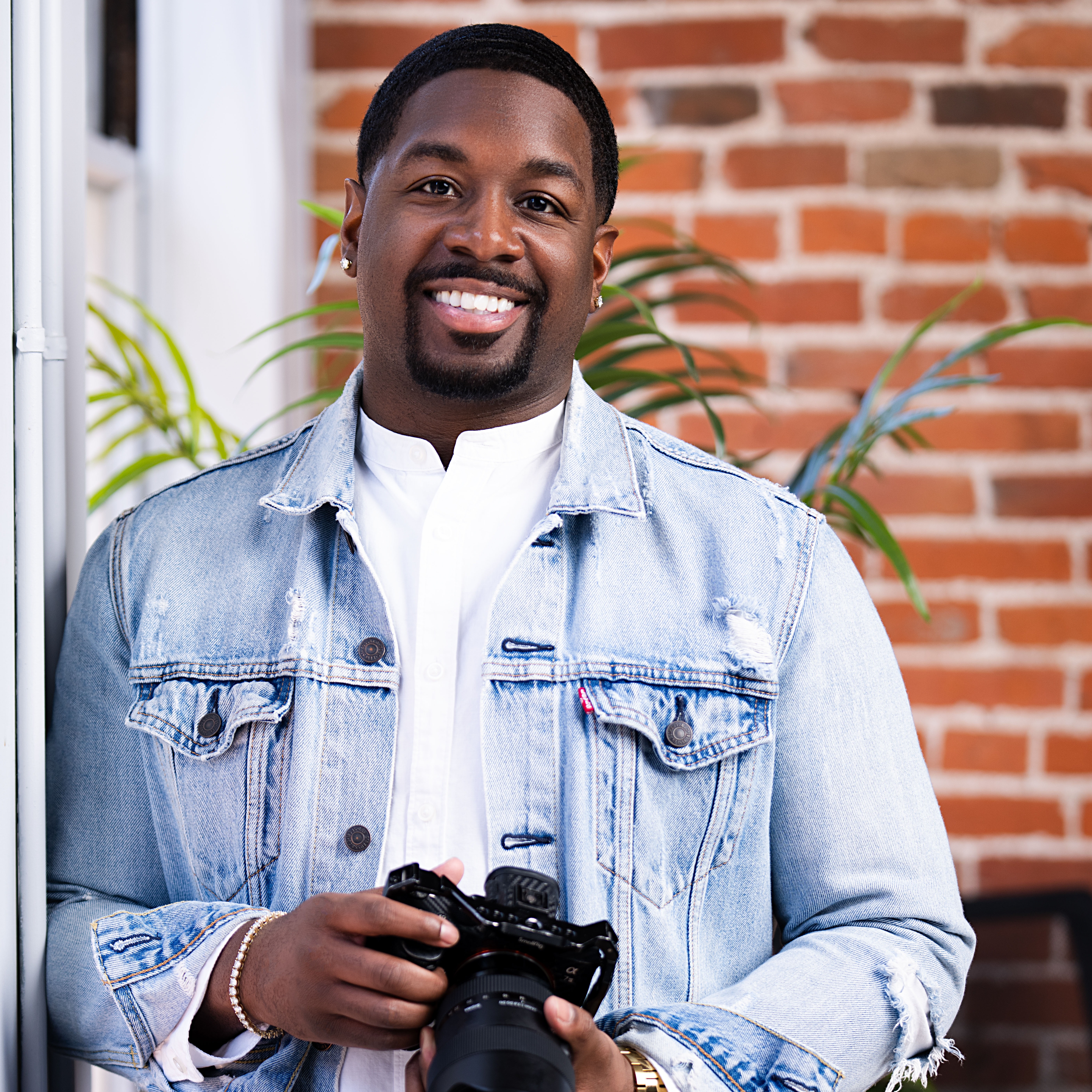 Let Us Create And Market Your Content thumbnail