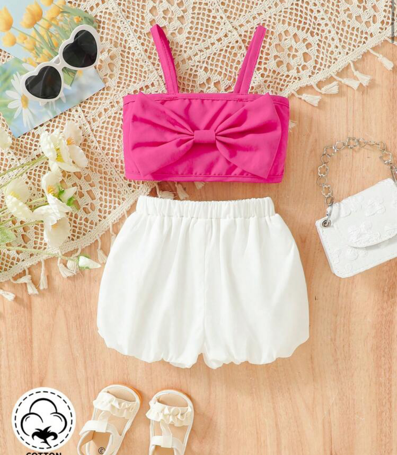 Conjunto top rosa e shorts branco infantil thumbnail