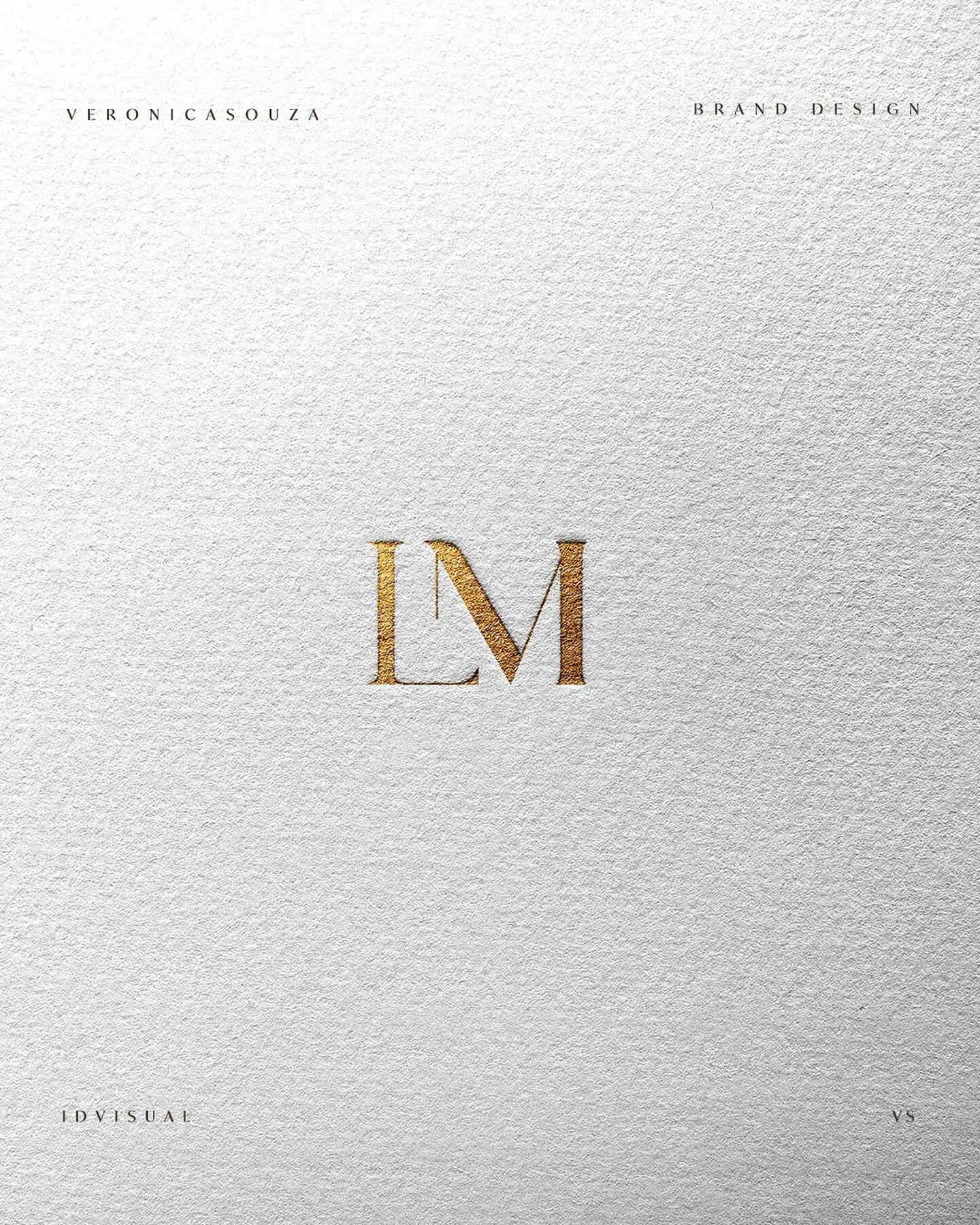 Apresentando a nova identidade visual desenvolvida para nossa cliente Lara Matara!
O branding de uma marca elevada é e