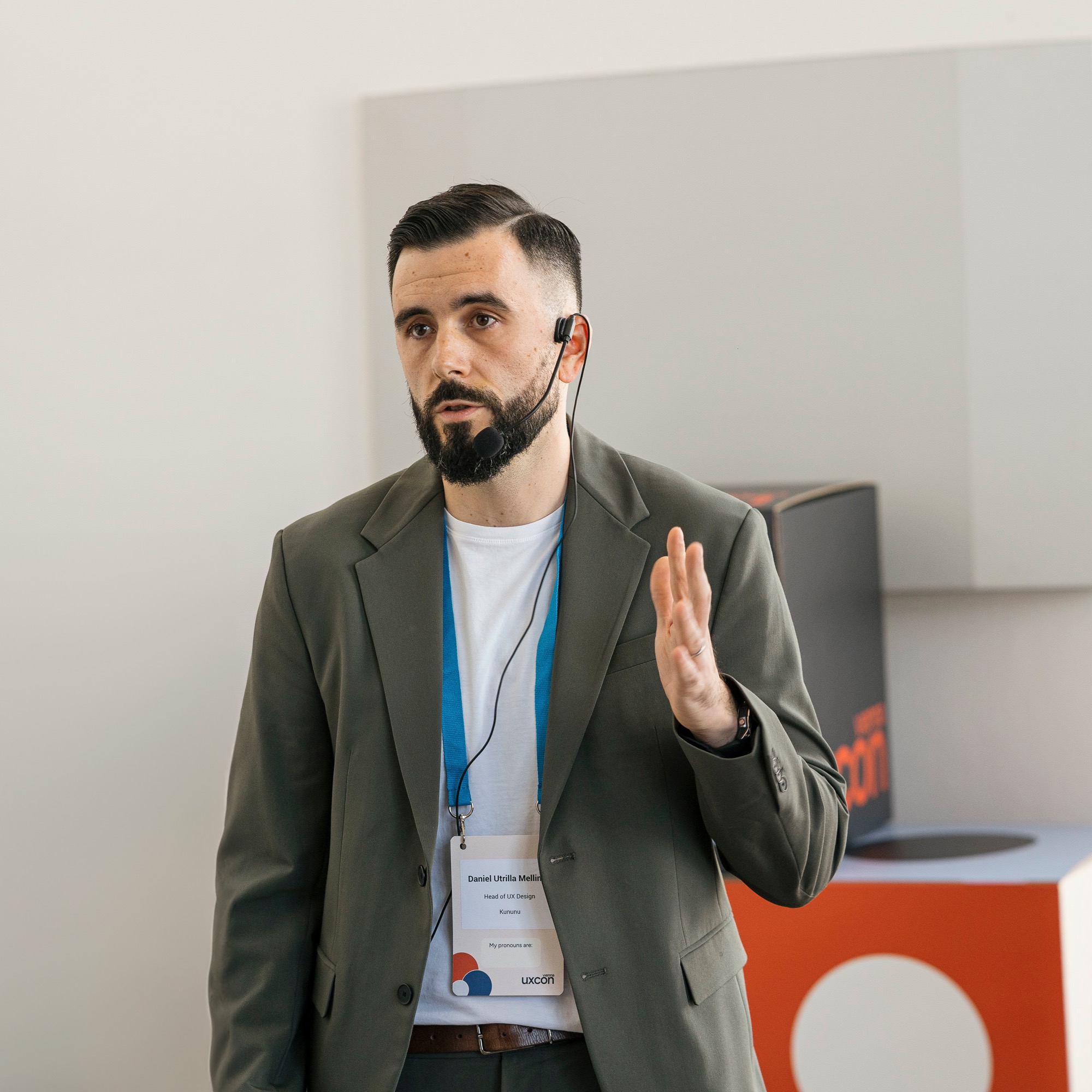 The world of AI and how it' s changing the way users experience technology thumbnail