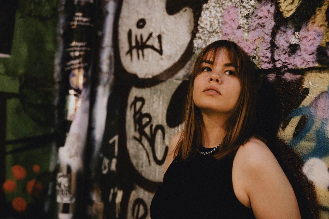 I met Lizz in Berlin and proposed this idea of shooting night portraits to her. She was super interested in the project.