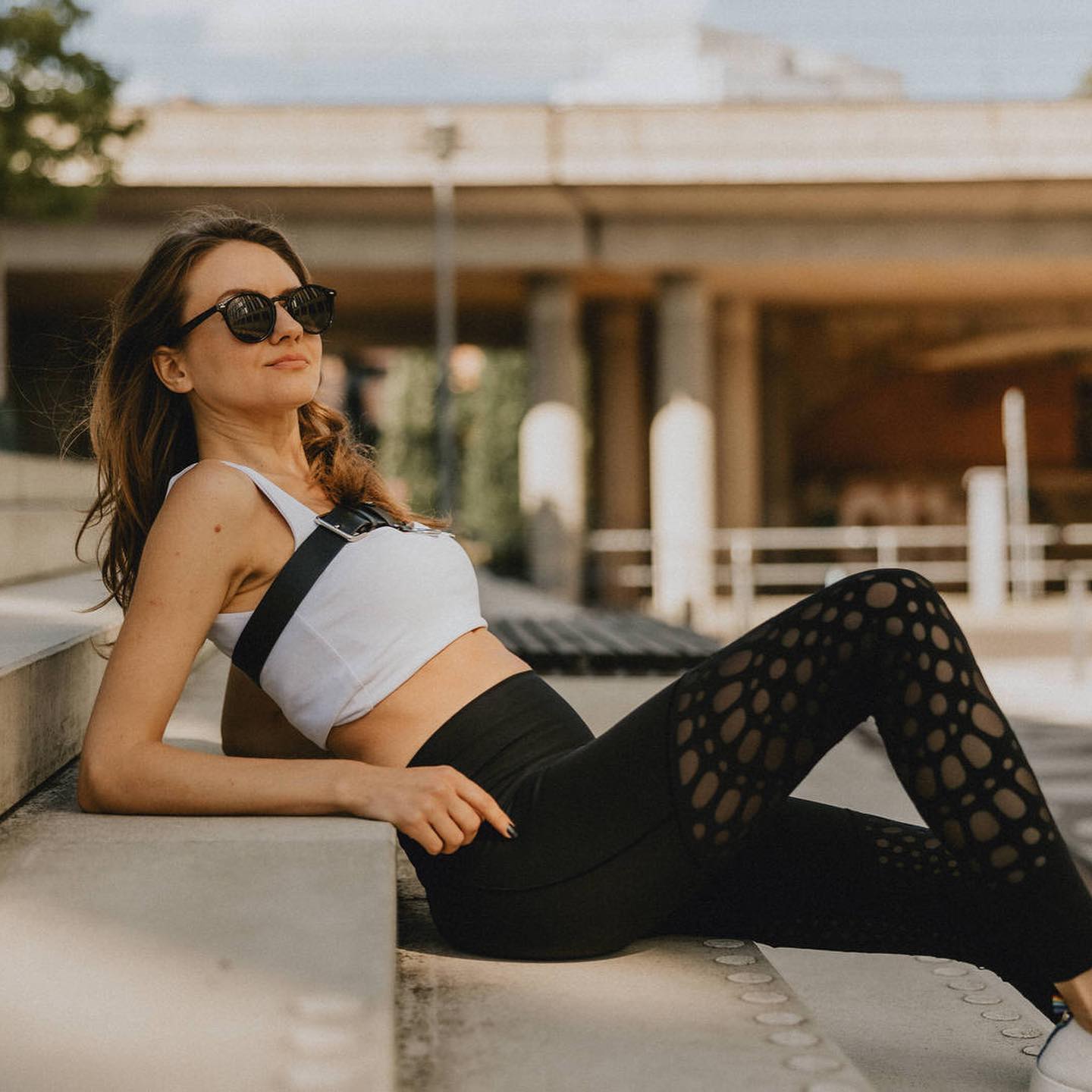 MAGAZINE MODEL

I mostly contacted people through Instagram and Reddit. When I contacted Julia on Instagram, I did not g