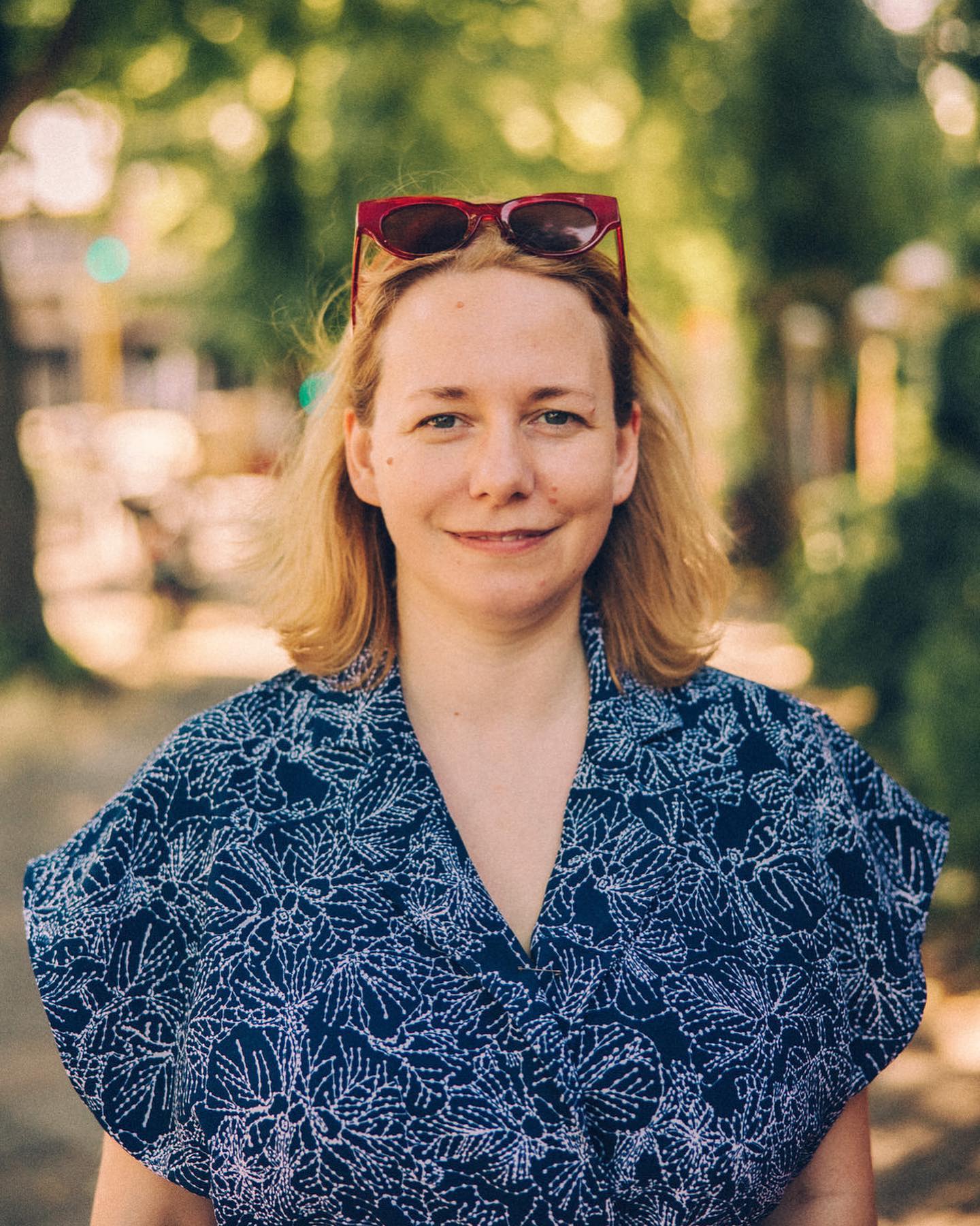 ‘LEAVE NOONE BEHIND.’

There is a tricky part when it comes to photographing strangers. Not everyone are comfortable wit