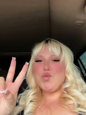 link in bio to book! 🔗 • • • • • #nails #nailart #nailtutorials #nailgoals #foryoupage #fyp #naildesigns #acrylicnails #