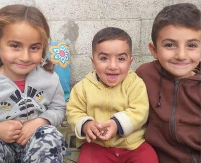 Asmaa & her family thumbnail