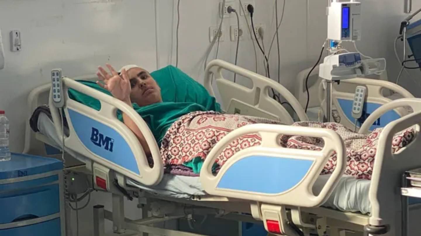 Ahmad & his four children, one of whom receives brain cancer treatment in Egypt thumbnail