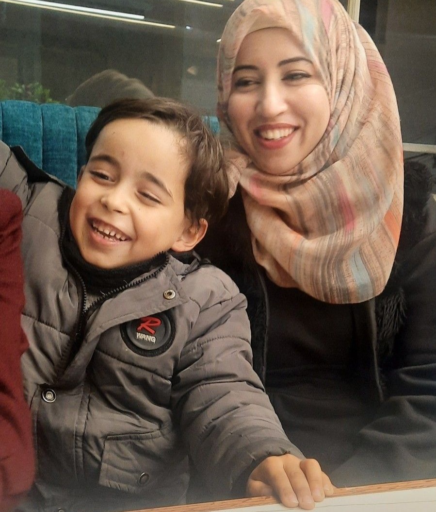 Sahar, a single mother of one sweet son thumbnail